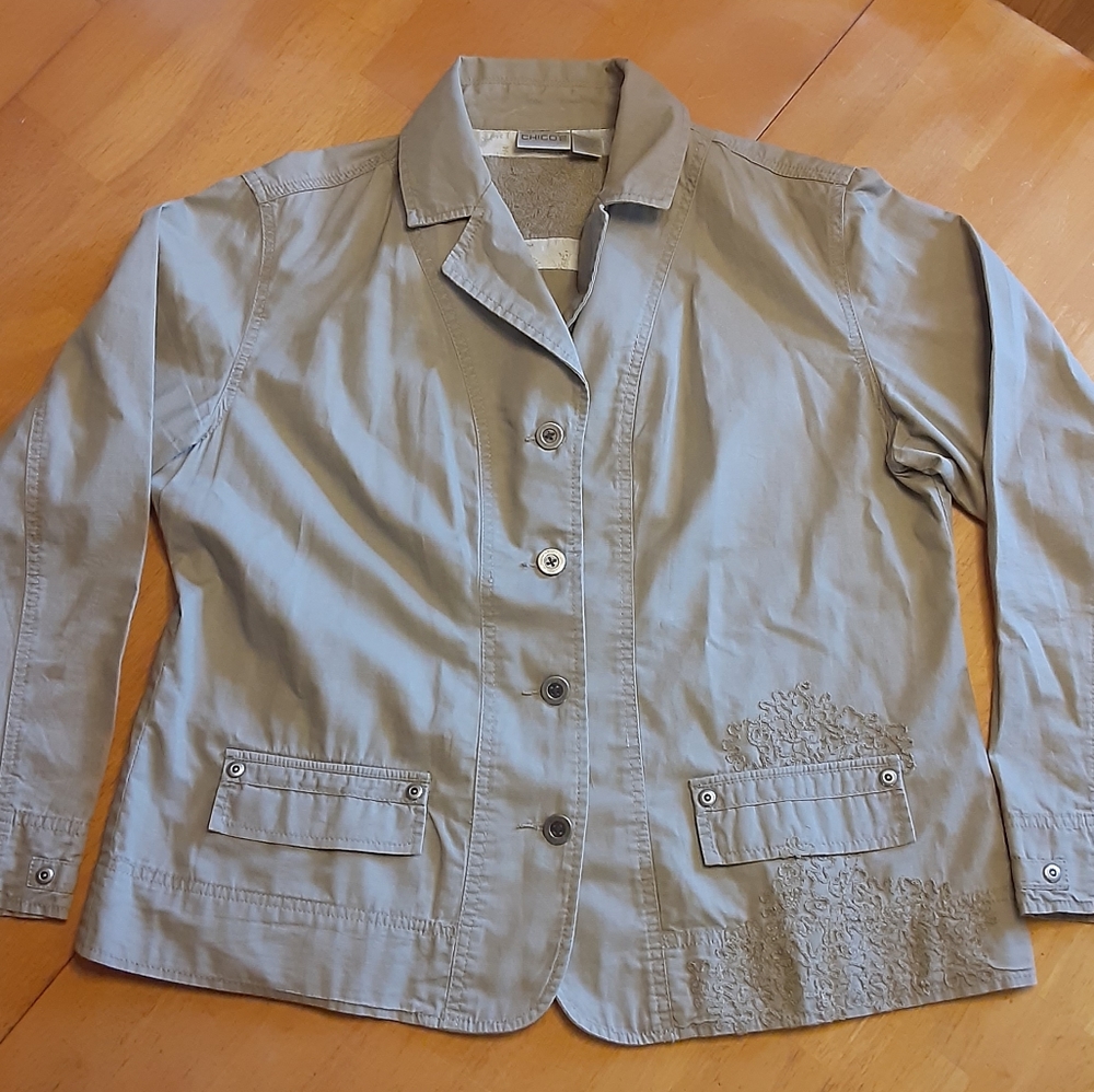 CHICO'S Button Collared Cotton Embroidered Khaki/Sandstone  WMS Size 2 (12 REG).